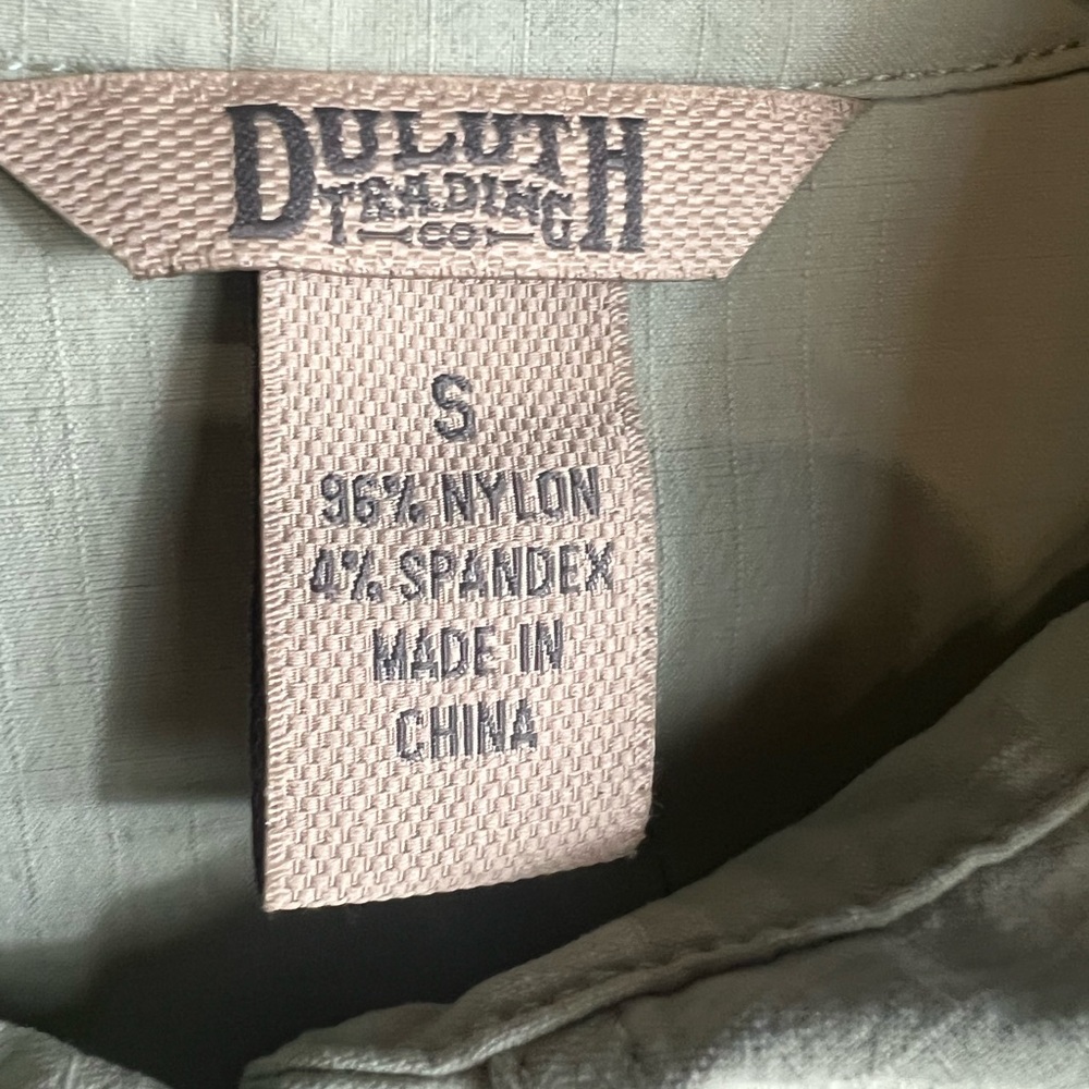 Duluth Trading Co Light Gray Nylon Shirt - Picture 6 of 7